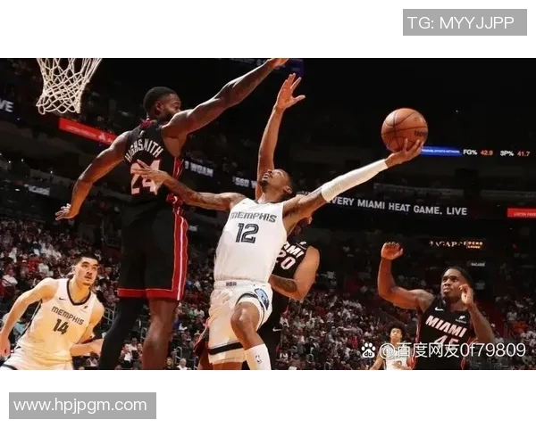 2013年NBA季后赛经典对决灰熊与快船的激烈较量与精彩瞬间回顾